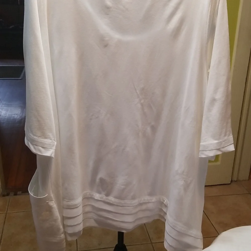 White comfortable top Sz ( 2X ) - Picture 5 of 5